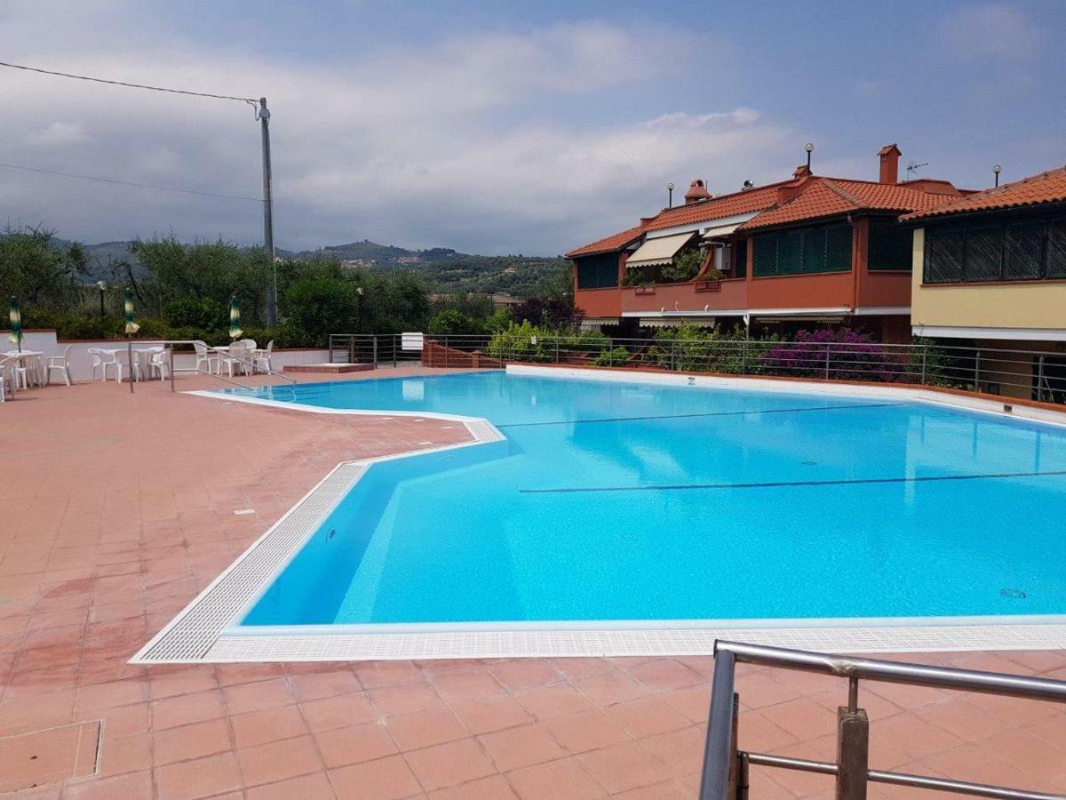 Casa Di Rino Villa San Lorenzo al Mare Luaran gambar